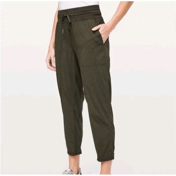 lululemon athletica Pants - Lululemon Dance Studio Crop 25" Dark Olive Women's Size 8